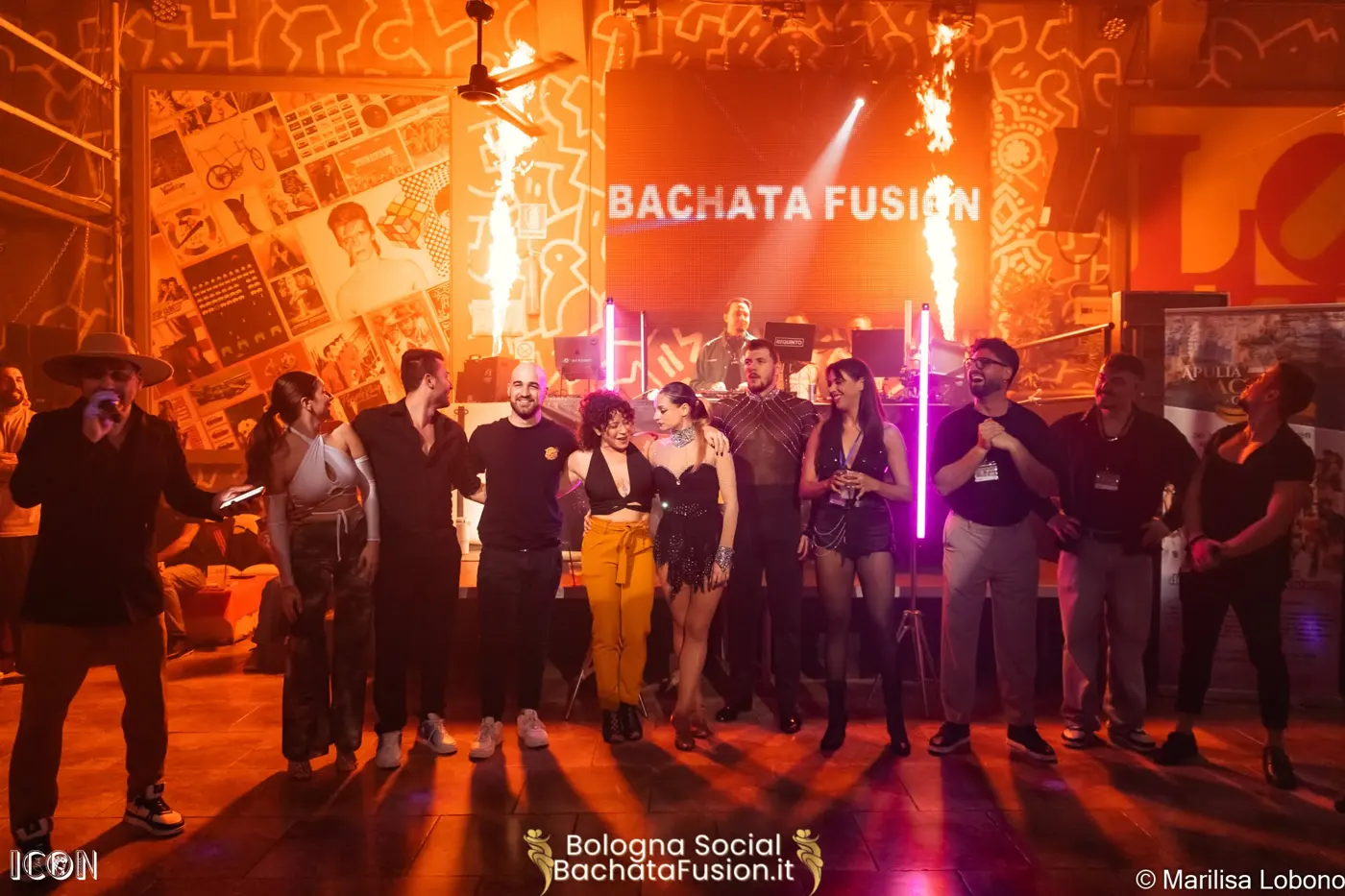 Bologna Social, prima edizione: la pista con le luci e il banner Bachata Fusion