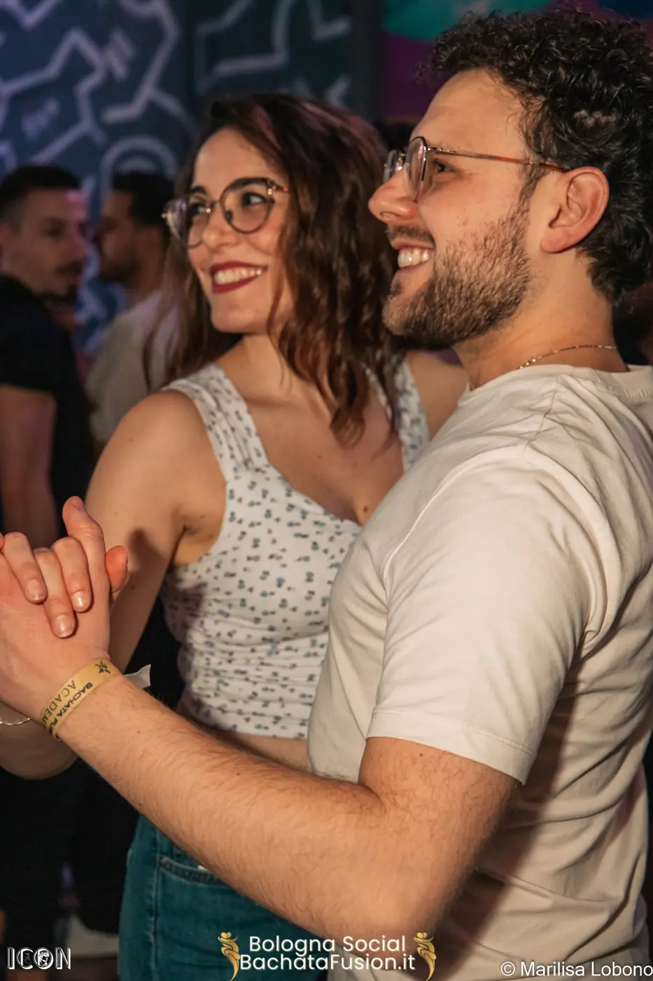 Bologna Social, prima edizione: coppia che ride ballando